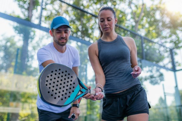 Découvrez le monde du padel en suisse